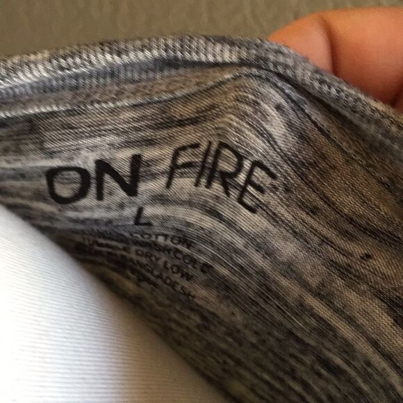 On fire t shirt - Picture 3 of 3